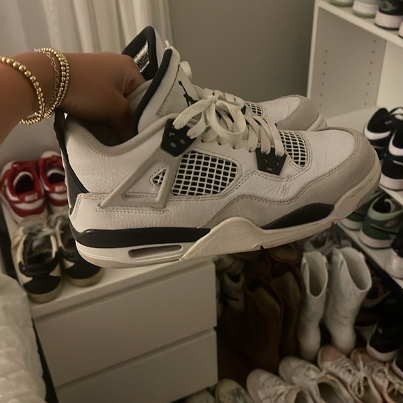 Military Black Jordan 4 - Picture 2 of 2